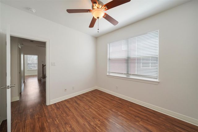 724 Link Road, Houston, TX 77009