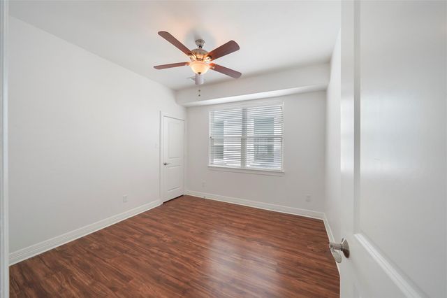 724 Link Road, Houston, TX 77009