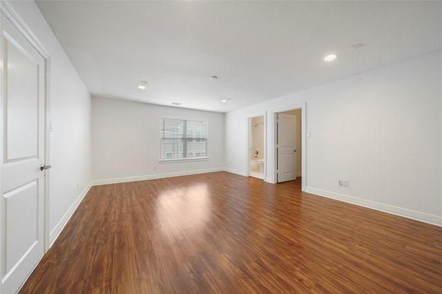 724 Link Road, Houston, TX 77009