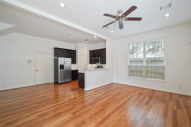 724 Link Road, Houston, TX 77009