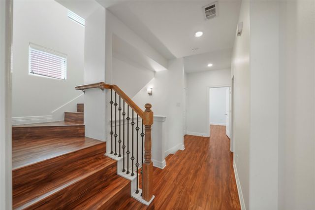 724 Link Road, Houston, TX 77009