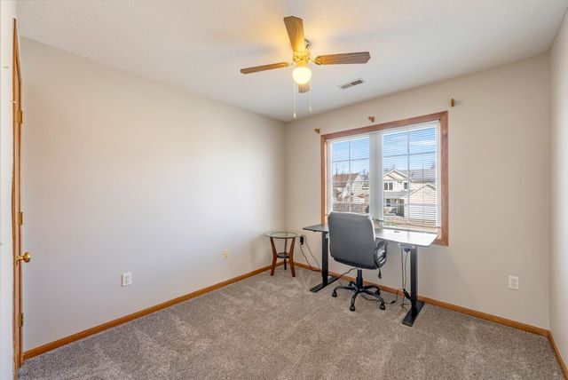 3420 E 52nd Street, Des Moines, IA 50317