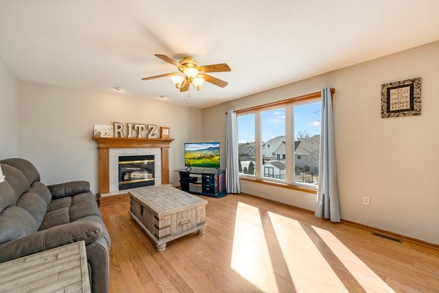 3420 E 52nd Street, Des Moines, IA 50317