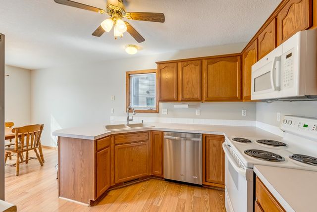 3420 E 52nd Street, Des Moines, IA 50317