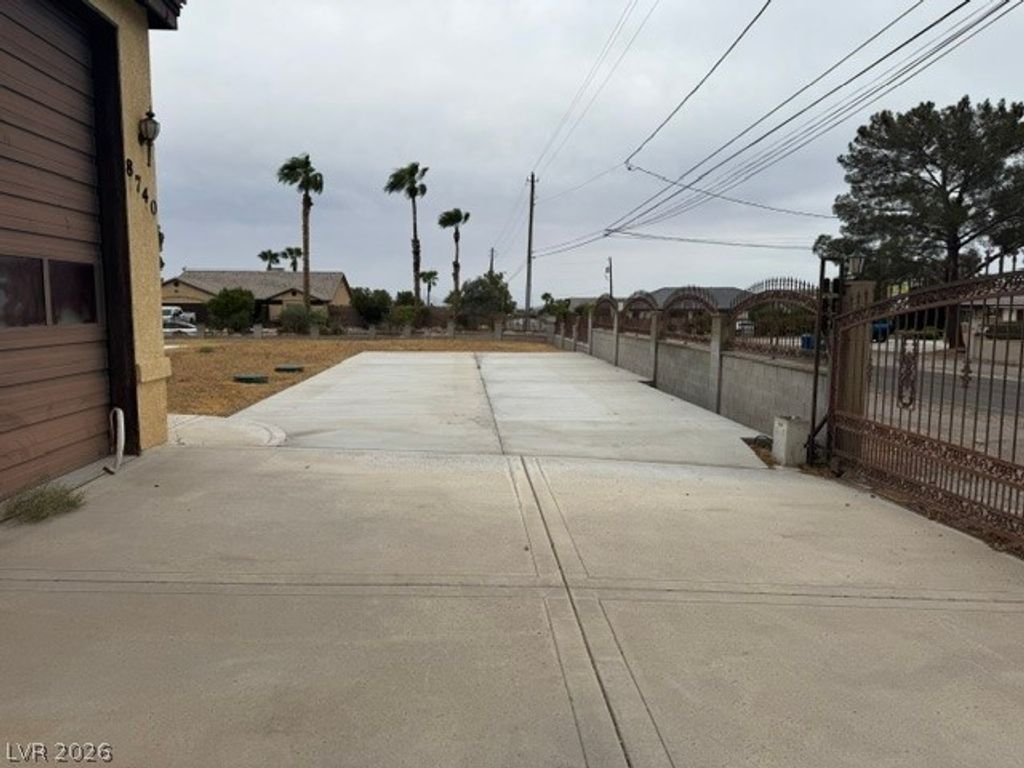 8740 West Hammer Lane, Las Vegas, NV 89149 — photo 4