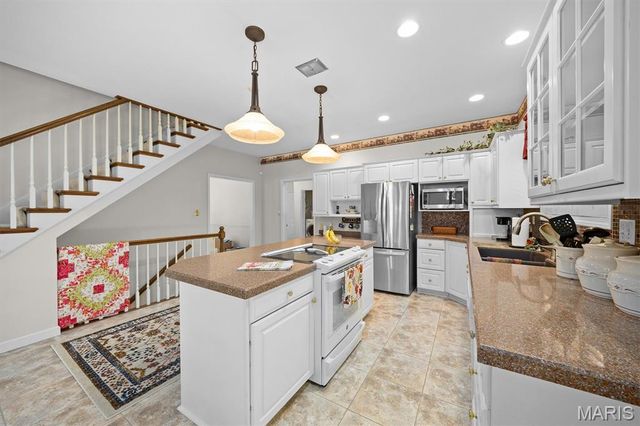 5 Ginger Woods Court, Glen Carbon, IL 62034