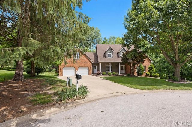 5 Ginger Woods Court, Glen Carbon, IL 62034