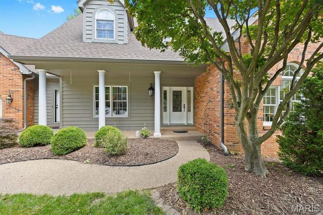 5 Ginger Woods Court, Glen Carbon, IL 62034