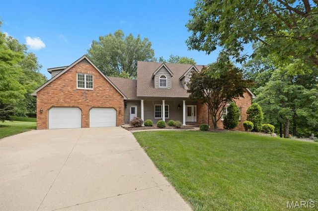 5 Ginger Woods Court, Glen Carbon, IL 62034