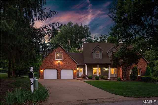 5 Ginger Woods Court, Glen Carbon, IL 62034
