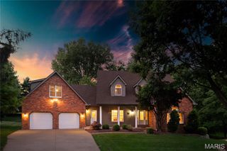 5 Ginger Woods Court, Glen Carbon, IL 62034