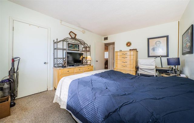 2001 GREENBRIAR BOULEVARD 7, Clearwater, FL 33763