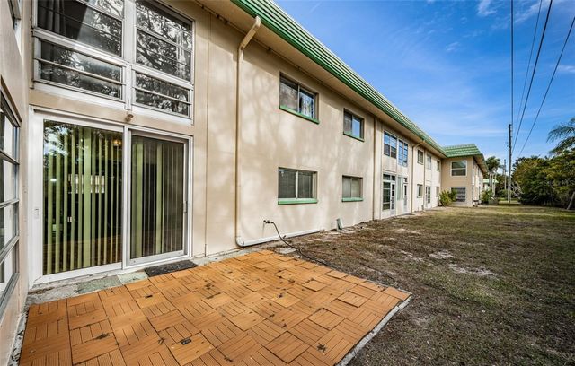 2001 GREENBRIAR BOULEVARD 7, Clearwater, FL 33763