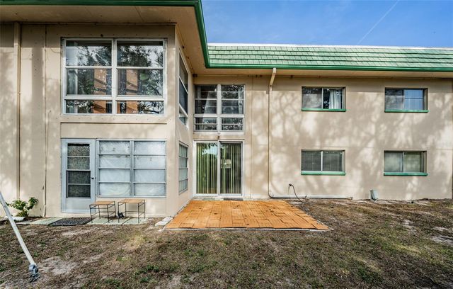 2001 GREENBRIAR BOULEVARD 7, Clearwater, FL 33763