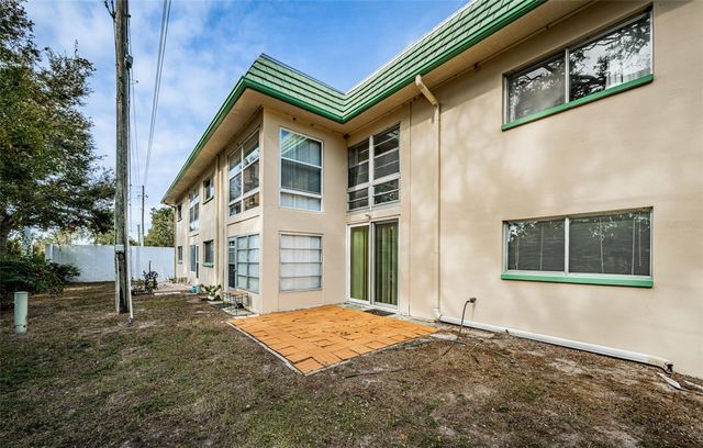 2001 GREENBRIAR BOULEVARD 7, Clearwater, FL 33763