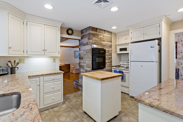 180 Pond View Drive, Centerville, MA 02632