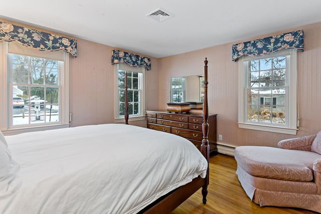 180 Pond View Drive, Centerville, MA 02632