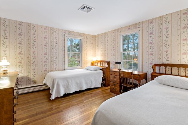 180 Pond View Drive, Centerville, MA 02632