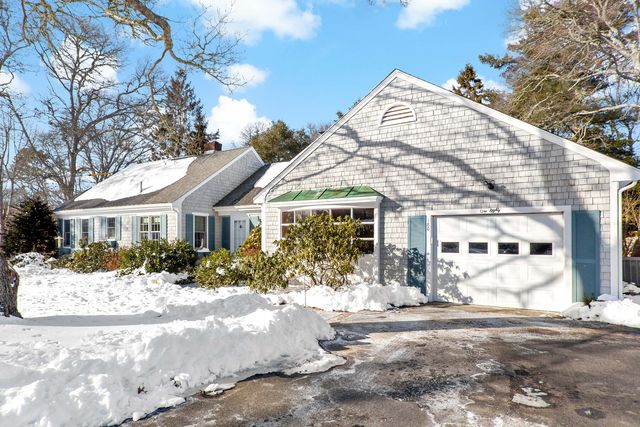 180 Pond View Drive, Centerville, MA 02632