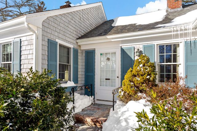 180 Pond View Drive, Centerville, MA 02632