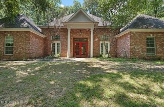 221 Glen Springs Road, Brandon, MS 39047