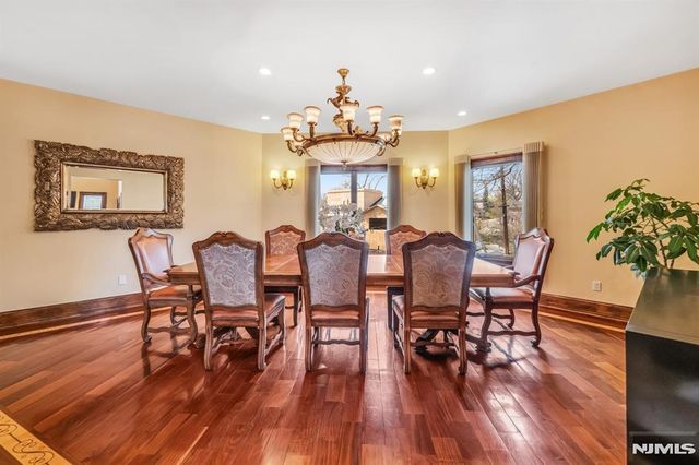 10 Fox Terrace, Cliffside Park, NJ 07010