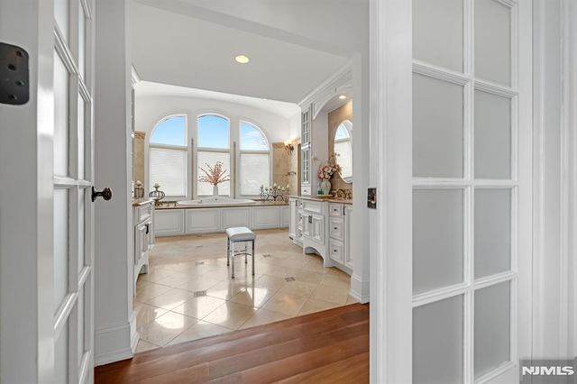 10 Fox Terrace, Cliffside Park, NJ 07010