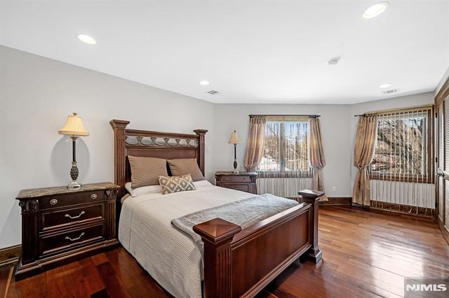 10 Fox Terrace, Cliffside Park, NJ 07010