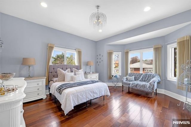 10 Fox Terrace, Cliffside Park, NJ 07010