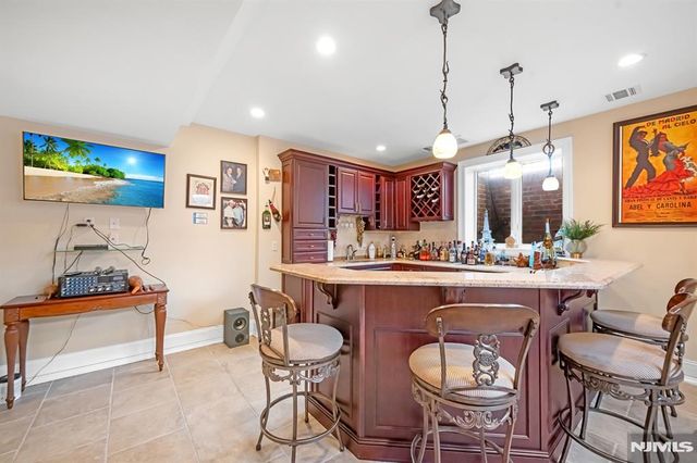 10 Fox Terrace, Cliffside Park, NJ 07010