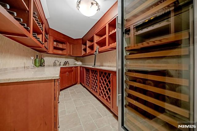 10 Fox Terrace, Cliffside Park, NJ 07010