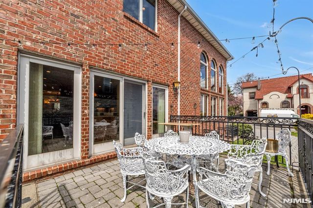 10 Fox Terrace, Cliffside Park, NJ 07010