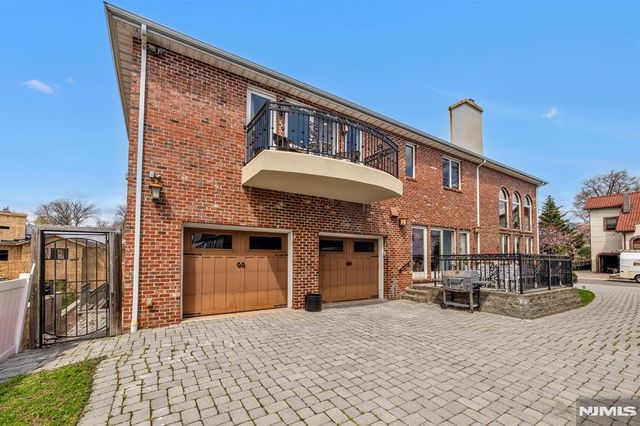 10 Fox Terrace, Cliffside Park, NJ 07010