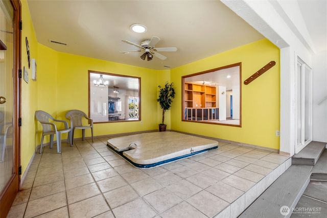 8729 Road 7.6 NW, Ephrata, WA 98823