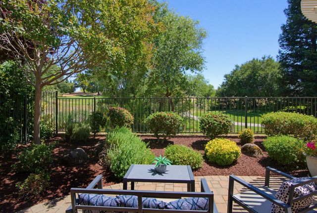 1230 Overland Ln, Lincoln, CA 95648
