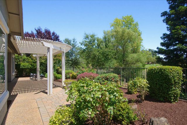 1230 Overland Ln, Lincoln, CA 95648