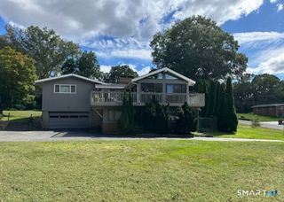 25 Oakridge Road, Trumbull, CT 06611