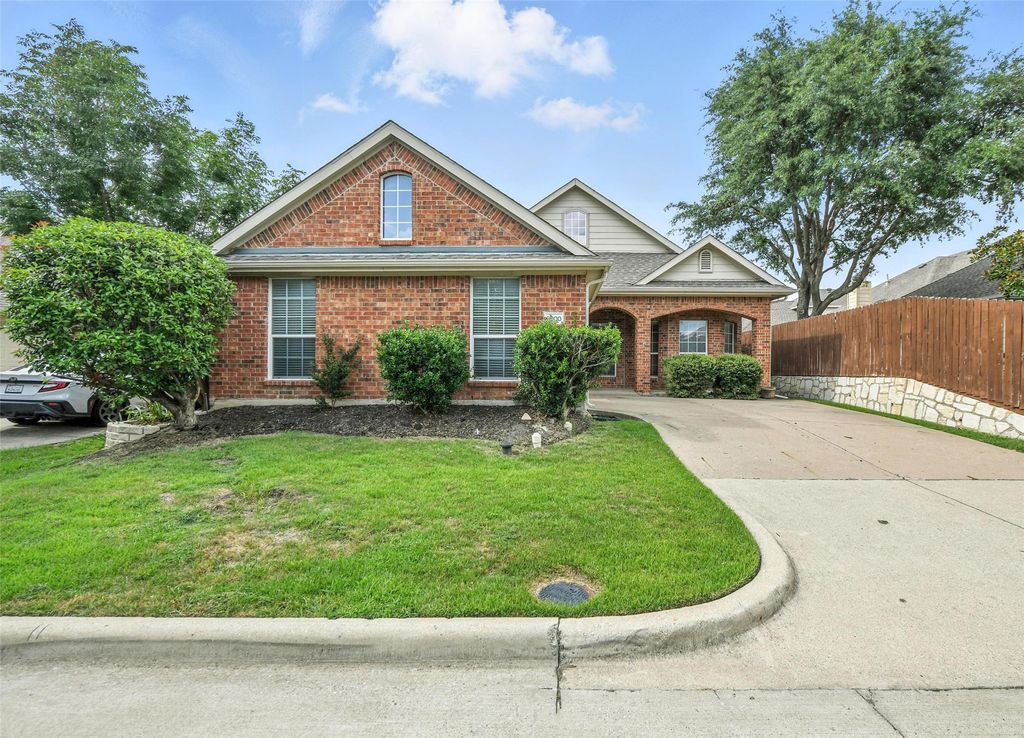 8000 Lonesome Spur Trail, Mckinney, TX 75070