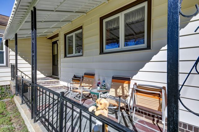 450 S Kingsboro Avenue, Johnstown, NY 12095