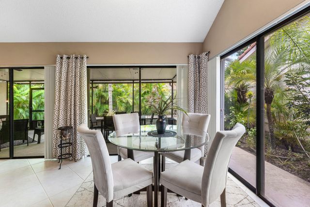 2850 ANTIETAM Lane, West Palm Beach, FL 33409