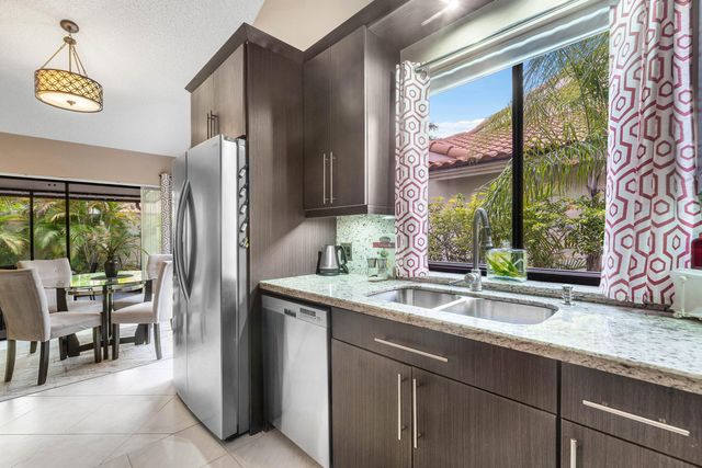 2850 ANTIETAM Lane, West Palm Beach, FL 33409