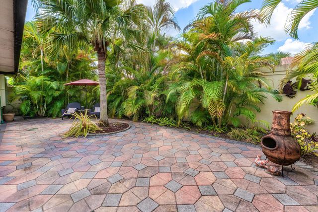 2850 ANTIETAM Lane, West Palm Beach, FL 33409