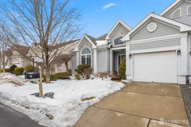 7 Severn Way, Monroe, NJ 08831