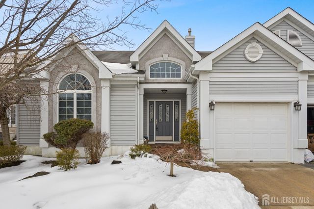 7 Severn Way, Monroe, NJ 08831