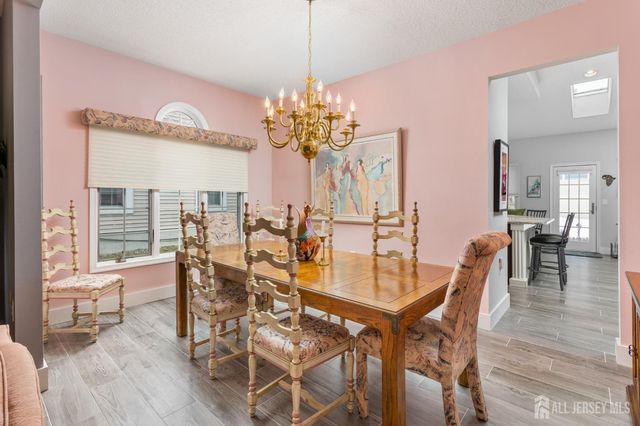 7 Severn Way, Monroe, NJ 08831