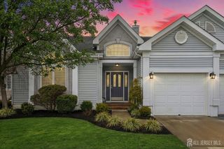 7 Severn Way, Monroe, NJ 08831