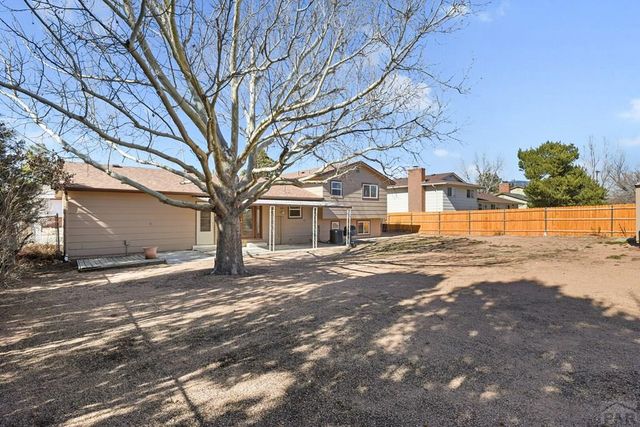 4038 West Dr, Pueblo, CO 81008