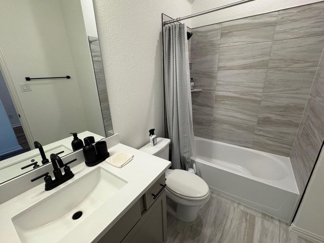 201 Dove Tree DR, Buda, TX 78610