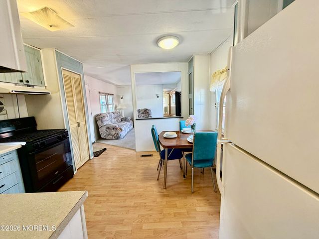 9 Sams Court, Hazlet, NJ 07730