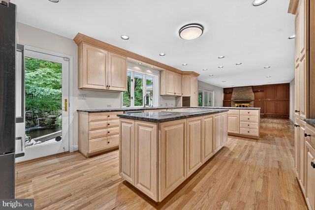 11210 OLD CARRIAGE RD, Glen Arm, MD 21057